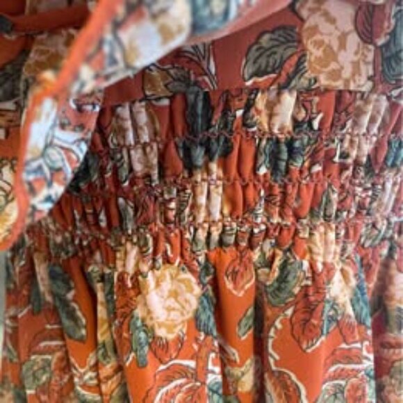 Size Small Midi/Maxi dress with shirring below bust. Feminine detail. Paid $158. - Picture 5 of 10